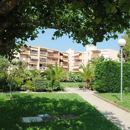 Apartament Familial Avec Terrasse Pres De La - Fr-1-251-918 Bormes-les-Mimosas